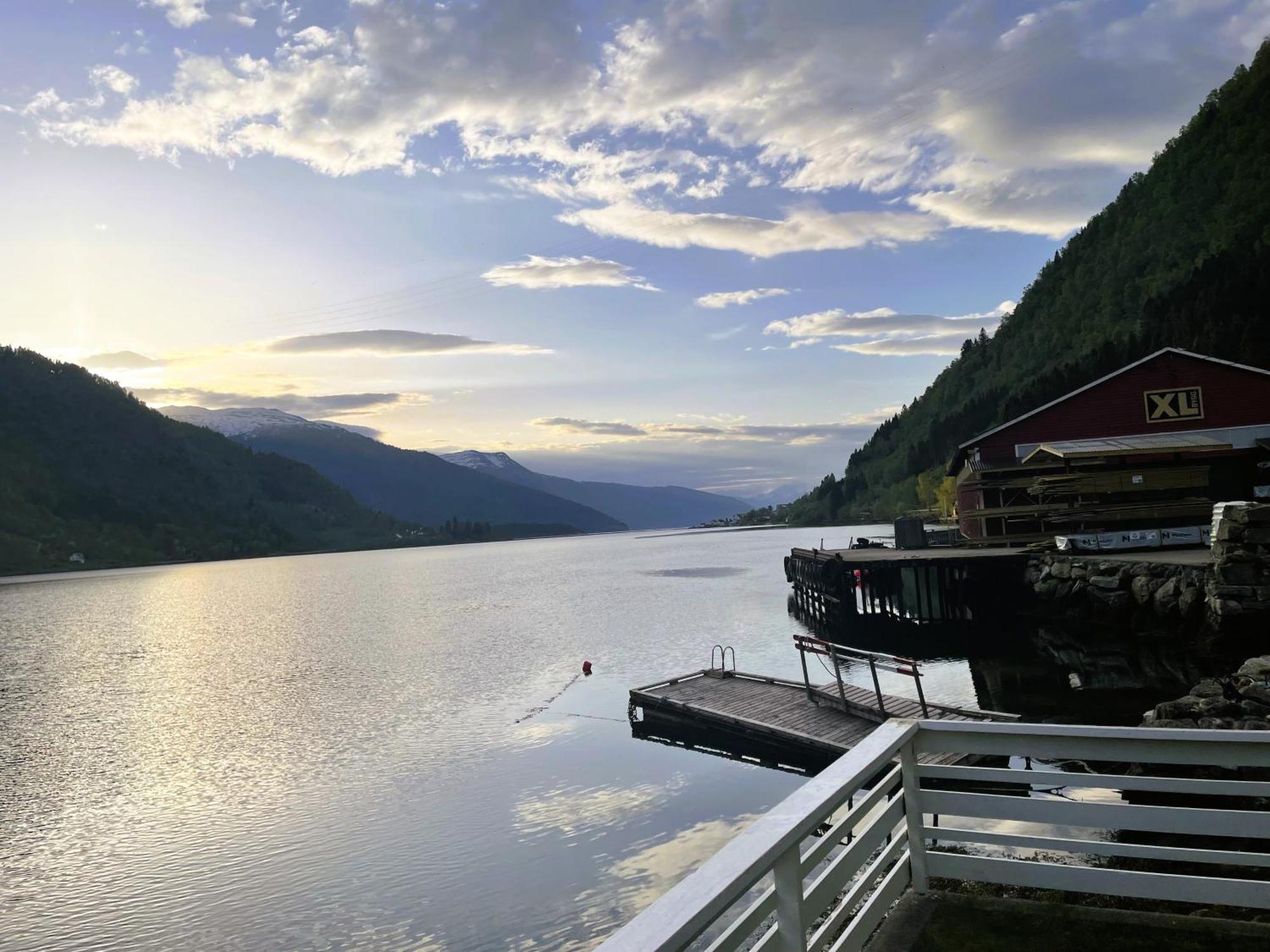 Der Fjordtraum In Balestrand Direkt Am Wasser מראה חיצוני תמונה
